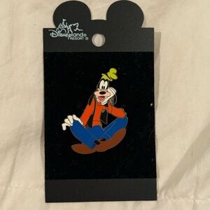 Disney Goofy Pin with Red and Blue Outfit